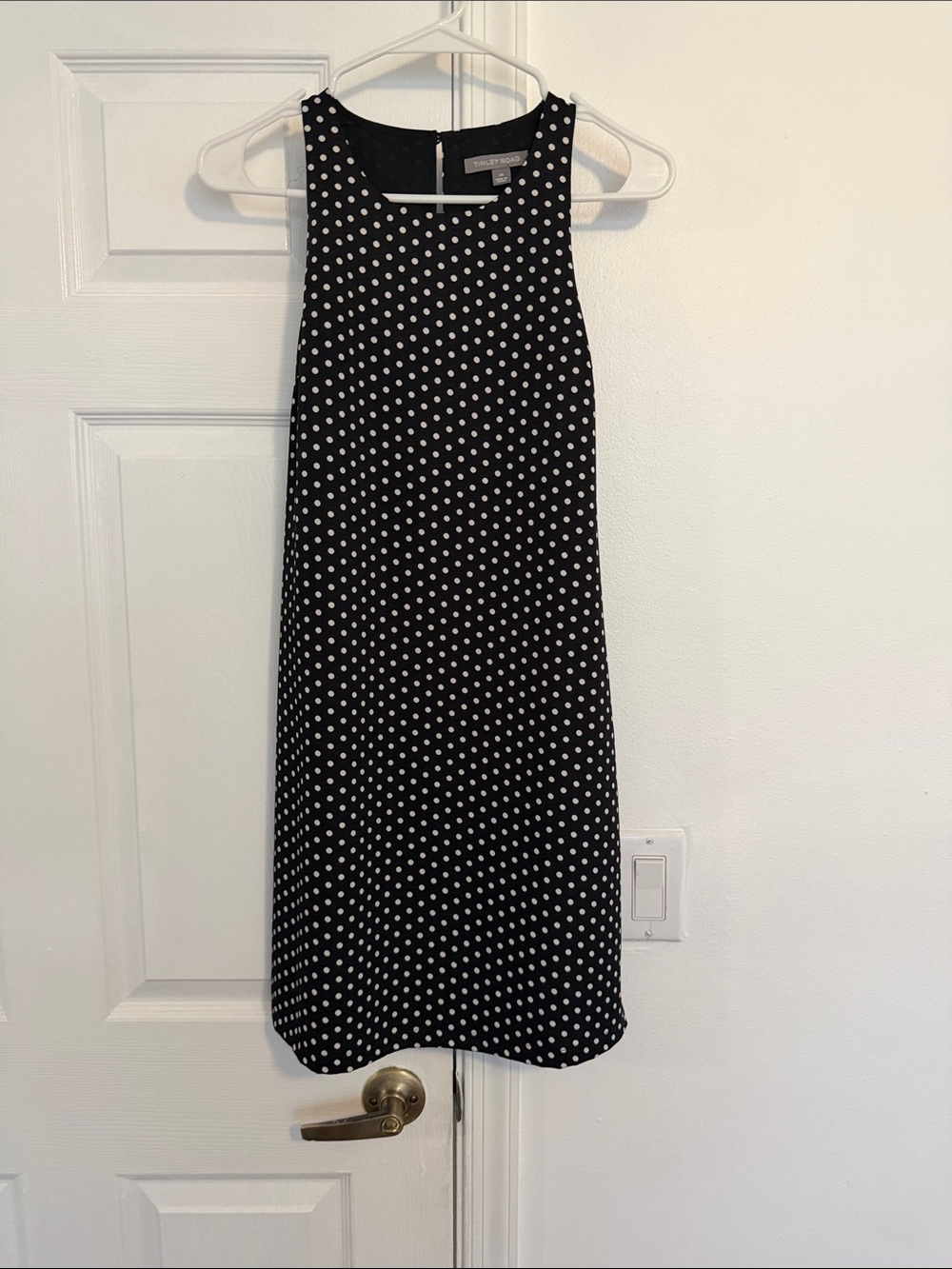 Tinley Road Black and White Polka Dot Sleeveless Shift Dress